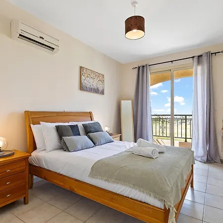 Royal Seacrest Amazing Location 2 Bed By Vichy Holidays *