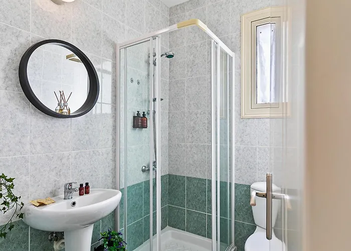 Royal Seacrest Amazing Location 2 Bed By Vichy Holidays Paphos