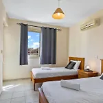Royal Seacrest Amazing Location 2 Bed By Vichy Holidays Apartment *