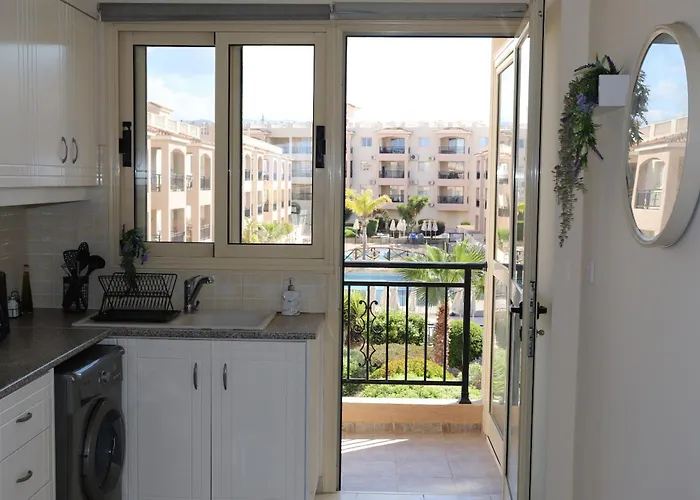 Royal Seacrest Amazing Location 2 Bed By Vichy Holidays *