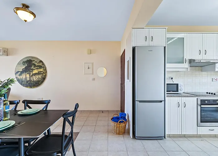 Royal Seacrest Amazing Location 2 Bed By Vichy Holidays Paphos