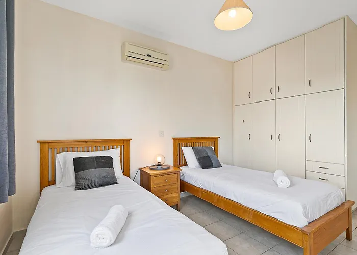 Prázdninový dům Royal Seacrest Amazing Location 2 Bed By Vichy Holidays *